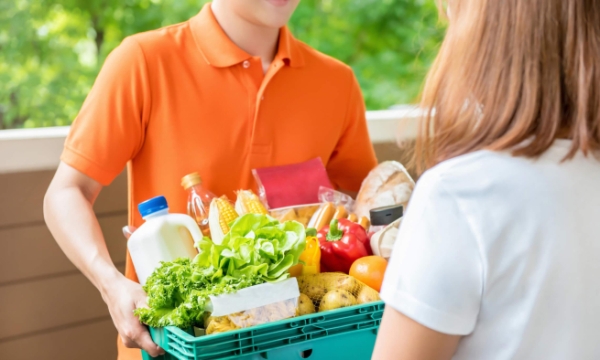 Исследование: почти половина онлайн-покупателей продуктов выбирают такой шопинг ради экономии времени
Исследование: почти половина онлайн-покупателей продуктов выбирают такой шопинг ради экономии времени