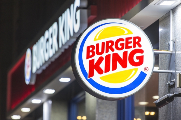 Burger King увеличил выручку на 40% на фоне закрытия Макдоналдс и KFC
Burger King увеличил выручку на 40% на фоне закрытия Макдоналдс и KFC