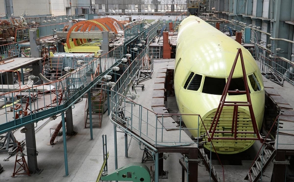 На производство Ту-214 выделили 41,8 млрд руб.
На производство Ту-214 выделили 41,8 млрд руб.