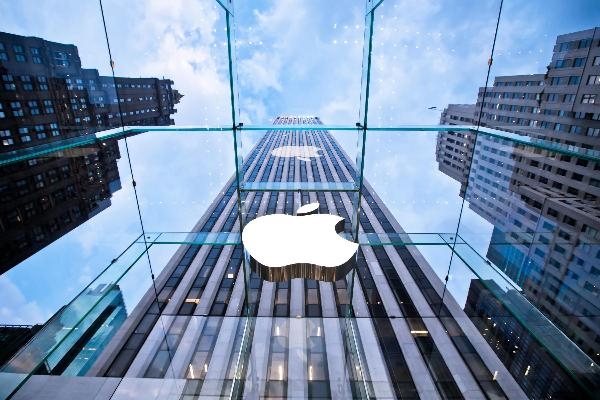 Верховный Суд подтвердил законность штрафа ФАС в отношении Apple в размере 906 млн рублей
Верховный Суд подтвердил законность штрафа ФАС в отношении Apple в размере 906 млн рублей