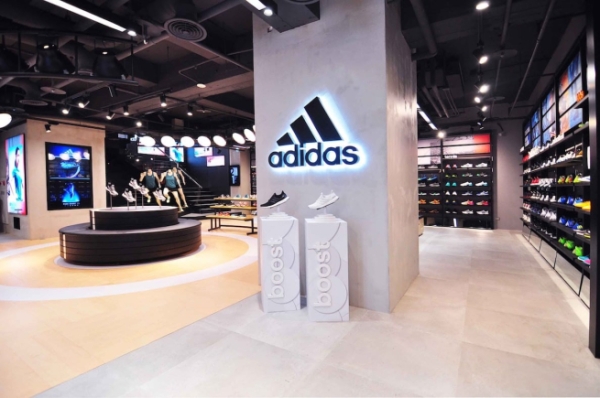 FLO Retailing и Daher Group ведут переговоры о покупке российских магазинов Adidas
FLO Retailing и Daher Group ведут переговоры о покупке российских магазинов Adidas