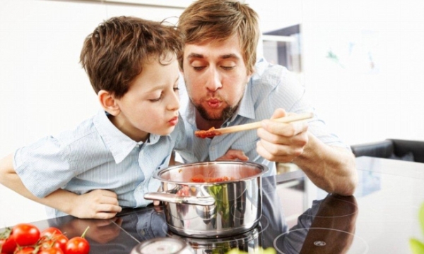 СберМаркет: российские отцы чаще всего готовят детям картошку, макароны и яичницу
СберМаркет: российские отцы чаще всего готовят детям картошку, макароны и яичницу