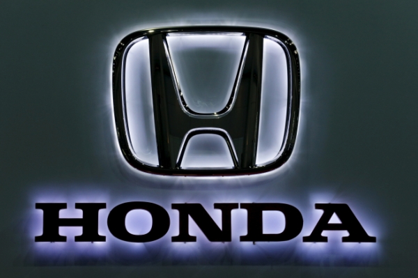 Дилерский центр японского бренда Honda открылся в Петербурге
Дилерский центр японского бренда Honda открылся в Петербурге