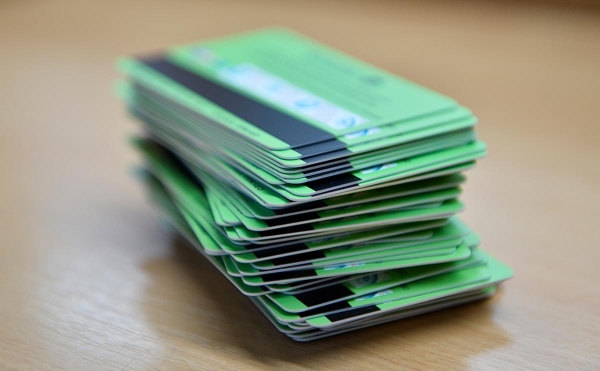 Госдума разрешила оформлять интуристам российские банковские карты
Госдума разрешила оформлять интуристам российские банковские карты