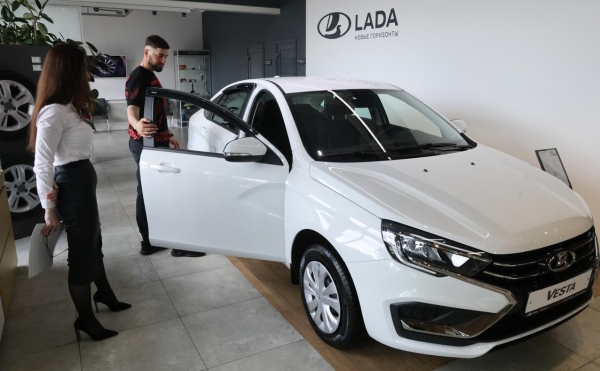 АвтоВАЗ откажется от завышающих цены дилеров
АвтоВАЗ откажется от завышающих цены дилеров
