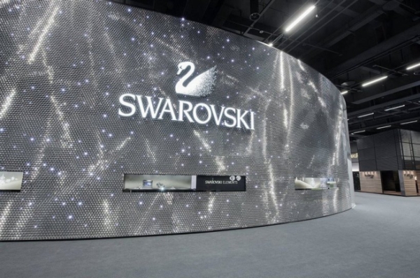 Swarovski полностью свернула бизнес в России
Swarovski полностью свернула бизнес в России
