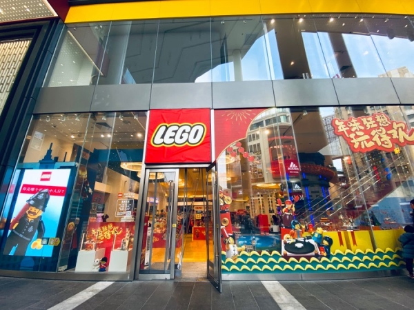 Lego сохранит российское юрлицо, но пока не возобновит работу Lego сохранит российское юрлицо, но пока не возобновит работу