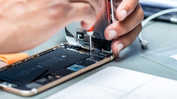 Спрос на ремонт iPhone вырос на 66% в мае-июне
Спрос на ремонт iPhone вырос на 66% в мае-июне
