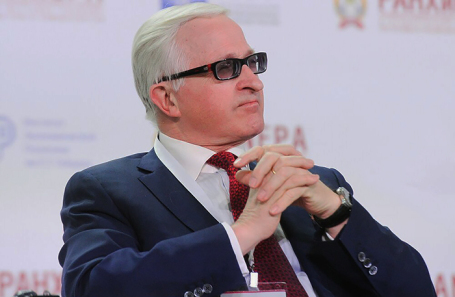 Шохин: дальнейшее структурирование сделки «Яндекса» займет еще очень много времени, а ее вероятность — 50/50 Шохин: дальнейшее структурирование сделки «Яндекса» займет еще очень много времени, а ее вероятность — 50/50