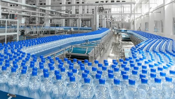 В России на 58% выросли объемы производства бутилированной воды
В России на 58% выросли объемы производства бутилированной воды