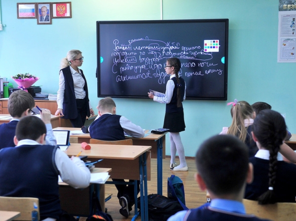 В Госдуме предложили распределить детей гастарбайтеров по разным школам