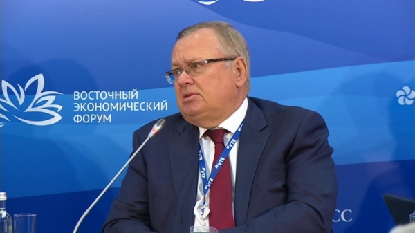 Глава ВТБ Андрей Костин предложил ввести лимит на вывод рублей из России Глава ВТБ Андрей Костин предложил ввести лимит на вывод рублей из России