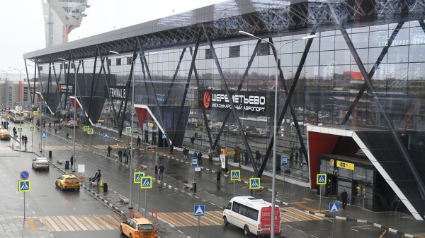 В зонах прилета аэропорта Шереметьево изменилась схема движения транспорта В зонах прилета аэропорта Шереметьево изменилась схема движения транспорта