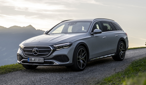 Обновлен самый мощный Mercedes GLA Обновлен самый мощный Mercedes GLA