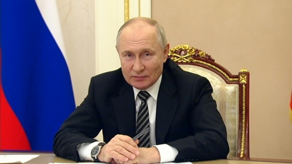 Путин объяснил правительству, где надо закупать курятину Путин объяснил правительству, где надо закупать курятину