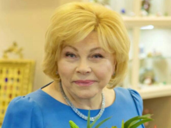 Елена Драпеко вспомнила, как на спор вышла замуж
